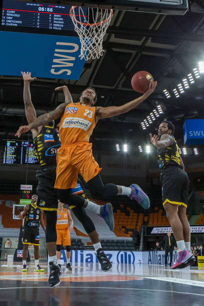 于绿茵场上 于绿茵场上